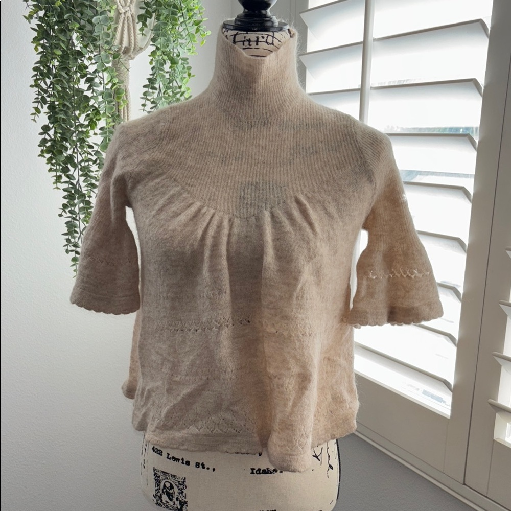 Elegant Wool sweater blouse